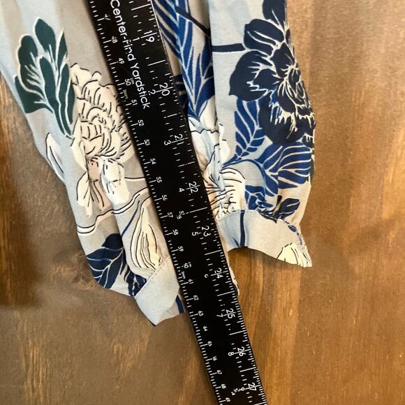 Banana Republic Womens Blouse Gray Blue Floral V Neck Collared Long Sleeve Small - Picture 8 of 11